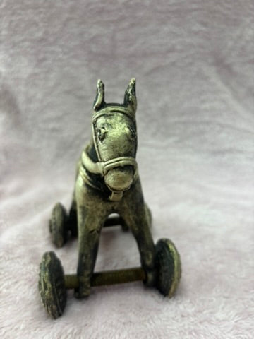 Z .ANTIQUE FORM STATUE OF A WOODEN HORSE USE FOR KIDS RIDE