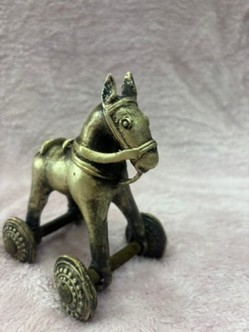 Z .ANTIQUE FORM STATUE OF A WOODEN HORSE USE FOR KIDS RIDE
