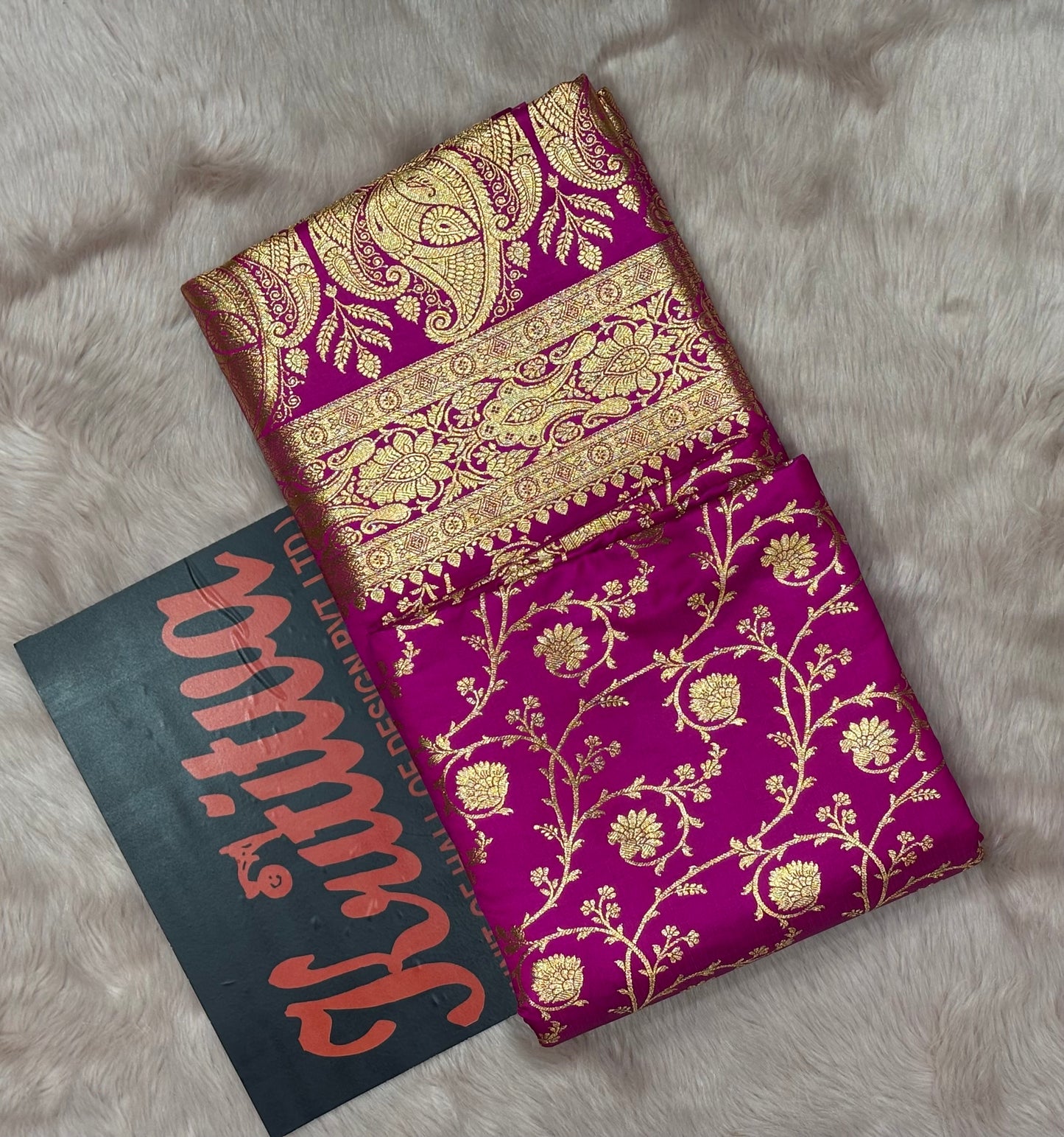 BANARASI KATAN WEAVING FILLED ZAAL BOOTIES GOLDEN ZARI WORK IN MESMERISING PINK BANARASI SAREE