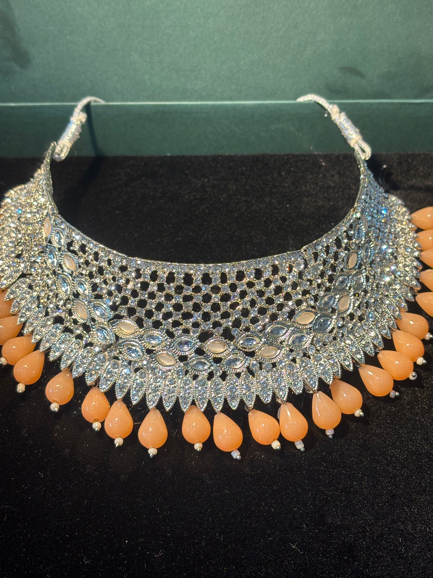 SILVER STONE BEAUTIFULLY DESIGNED ,CHOKER SET WITH PEACH PINK HANGING BEADSC