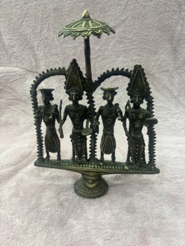 Z .ANTIQUE FORM STATUE OF 4 MEN SOLDIER TOGETHER ON A PLATFORM
