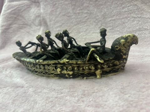 Z .ANTIQUE FORM STATUE OF A BIG DECORATED ROYAL BOAT WITH MEN.