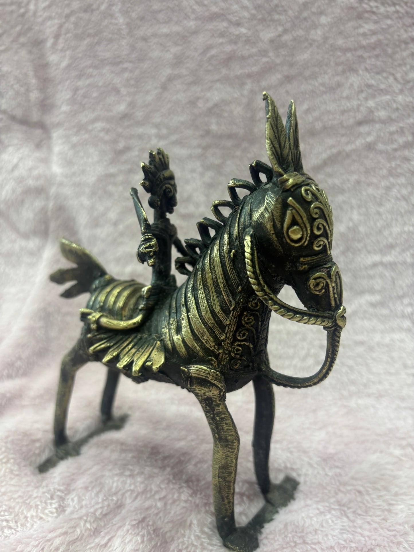 Z.A ROYAL HORSE WITH RIDER .IN ANTIQUE FIGURE