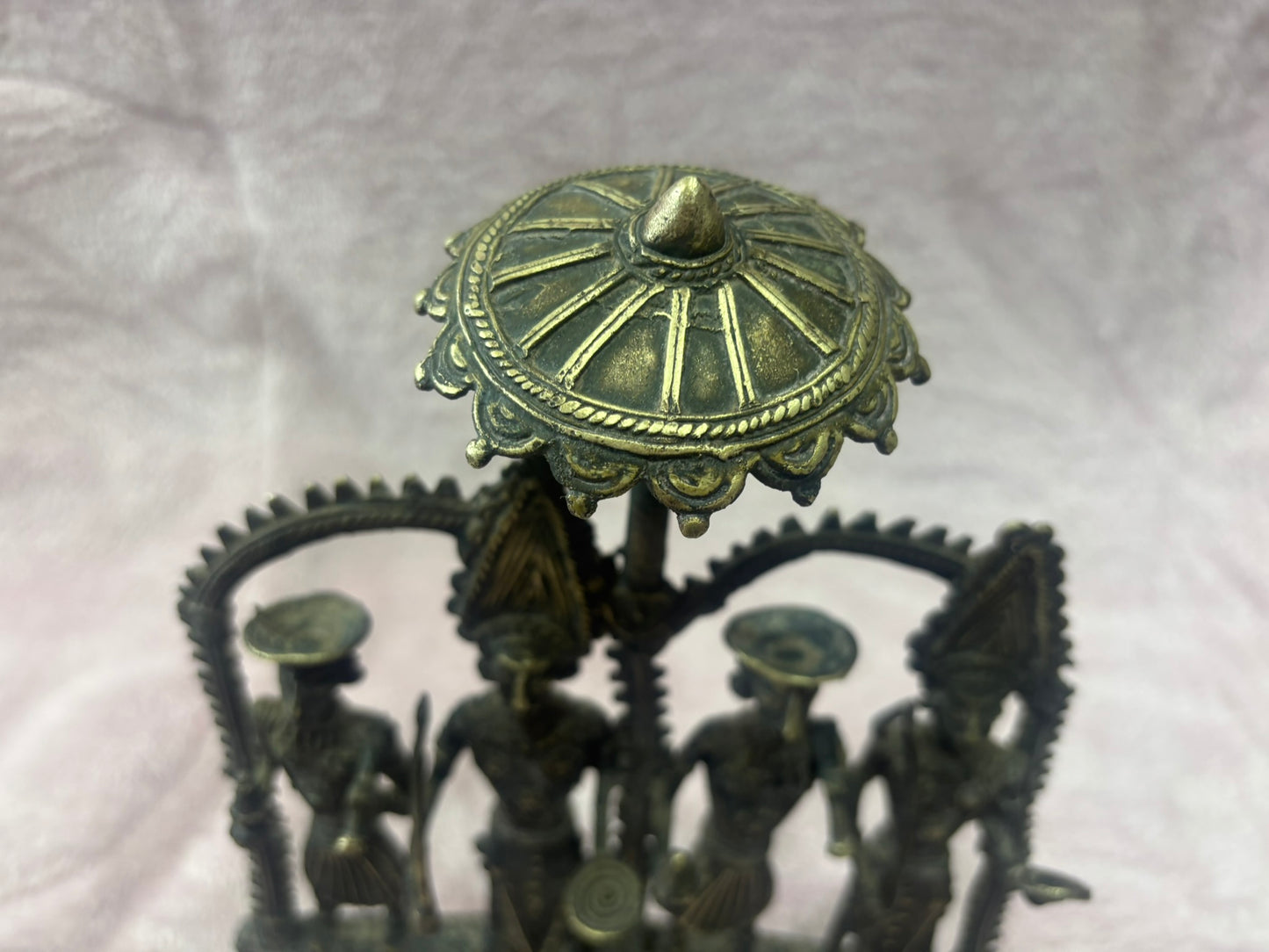 Z .ANTIQUE FORM STATUE OF 4 MEN SOLDIER TOGETHER ON A PLATFORM