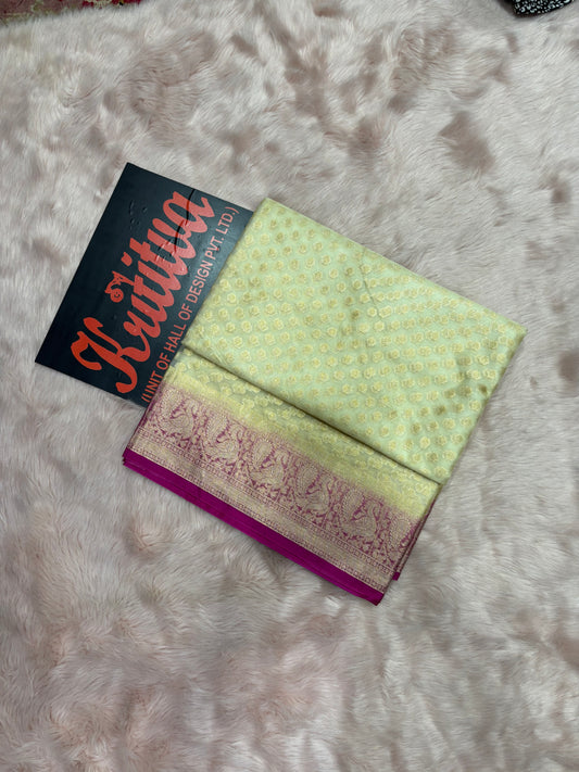 BEAUTIFUL  SAREE IN DUAL CONTRAST SHADES WITH SMALL BOOTIES AND TRADITIONAL WEAVING BORDER