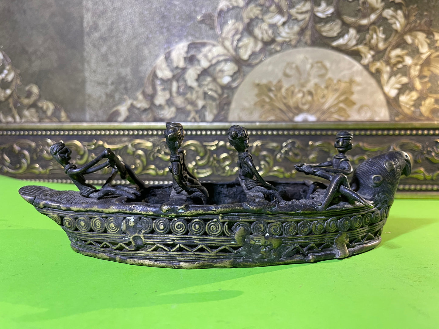 Z .ANTIQUE FORM STATUE OF A BIG DECORATED ROYAL BOAT WITH MEN.