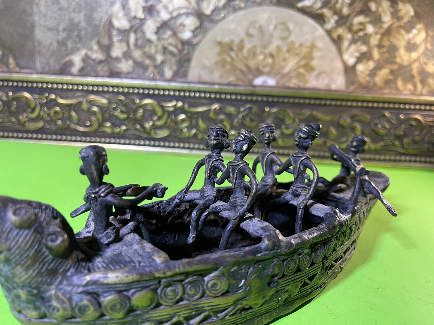 Z .ANTIQUE FORM STATUE OF A BIG DECORATED ROYAL BOAT WITH MEN.