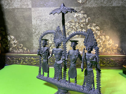 Z .ANTIQUE FORM STATUE OF 4 MEN SOLDIER TOGETHER ON A PLATFORM