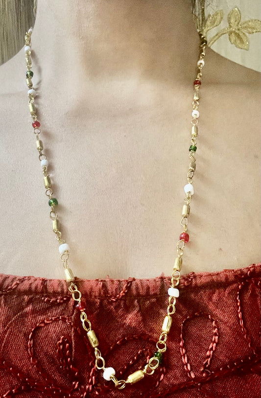 MULTICOLOUR BEADS AND STONE CHAIN