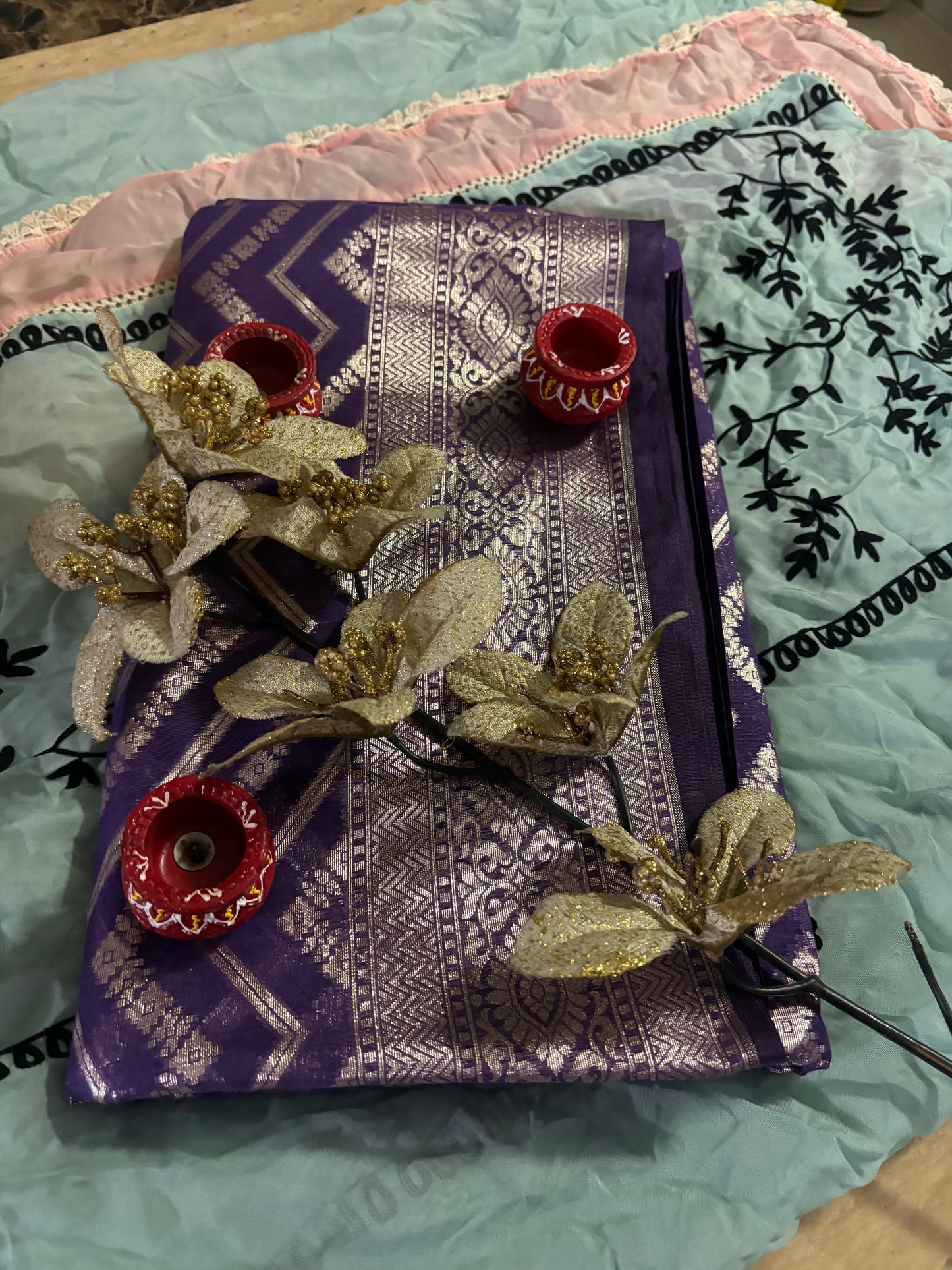 PURPLE BACKGROUND ZAREE WORK PATTERN IN WHOLE SAREE