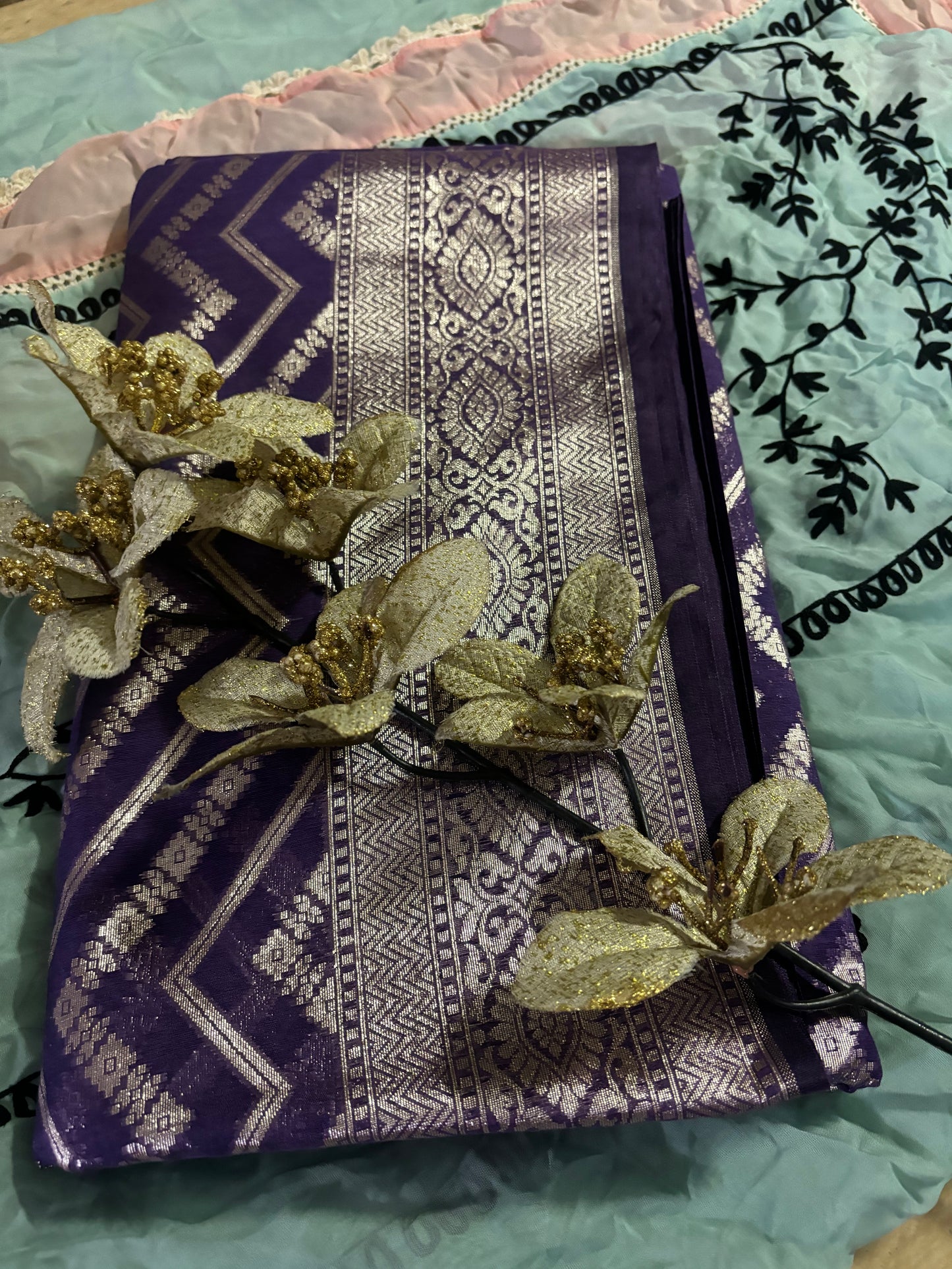 PURPLE BACKGROUND ZAREE WORK PATTERN IN WHOLE SAREE
