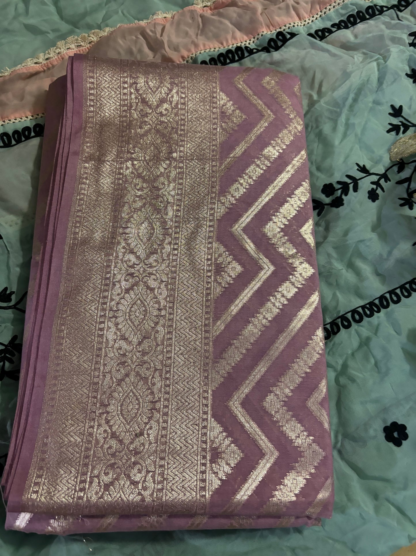 MOUVE COLOUR BACKGROUND , ZARI WORK PATTERN IN WHOLE ROLEX COTTON SILK SAREE