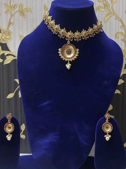traditional design necklace 3