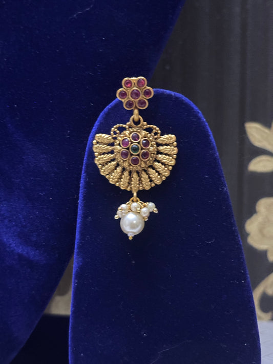 traditional design necklace 2
