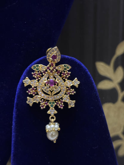 Long thik nacklace  with attached pendant