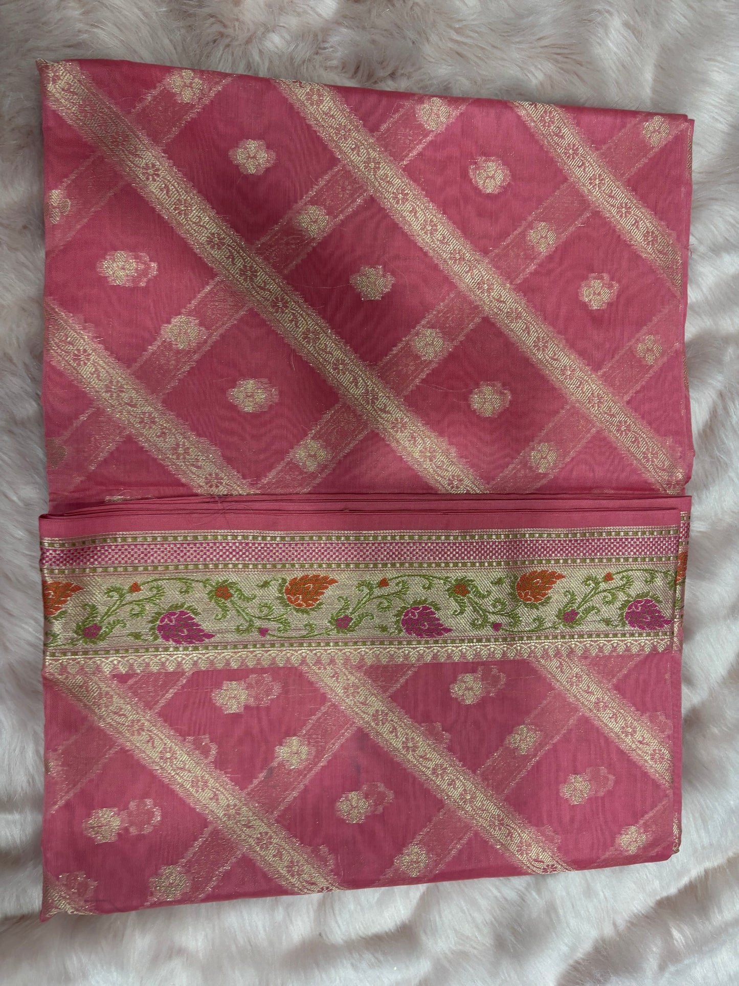 PINK BACKGROUND WITH STRIPE PATTERN AND BOOTIES IN WHOLE SAREE