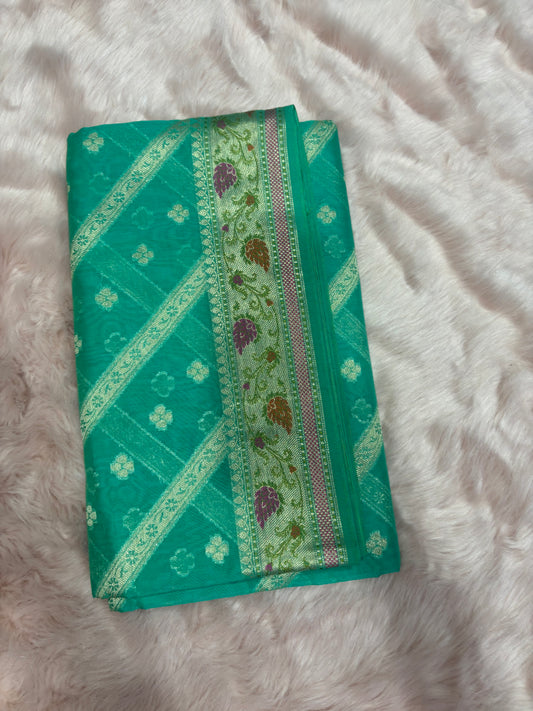 PURE MURSARISE ,GREEN BACKGROUND WITH GOLDEN STRIPE  AND BOOTIES PATTERN IN WHOLE SAREE
