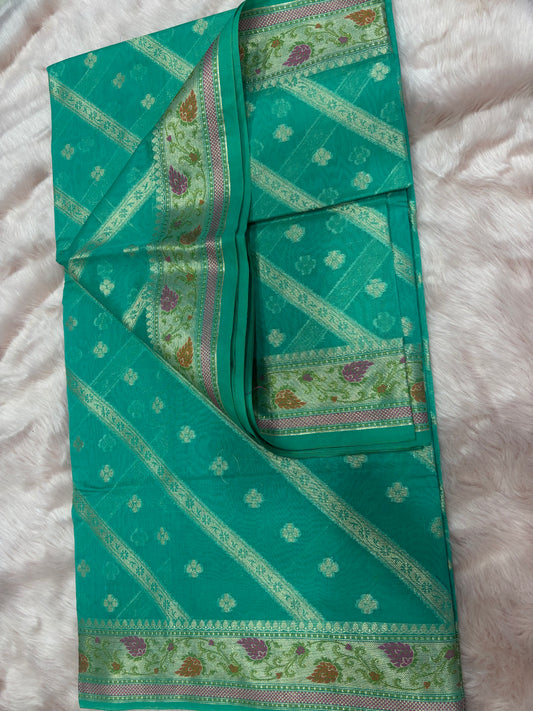PURE MURSARISE ,GREEN BACKGROUND WITH GOLDEN STRIPE  AND BOOTIES PATTERN IN WHOLE SAREE