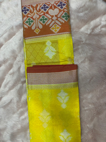 YELLOW BACKGROUND SILVER BOOTIES PATTERN SAREE