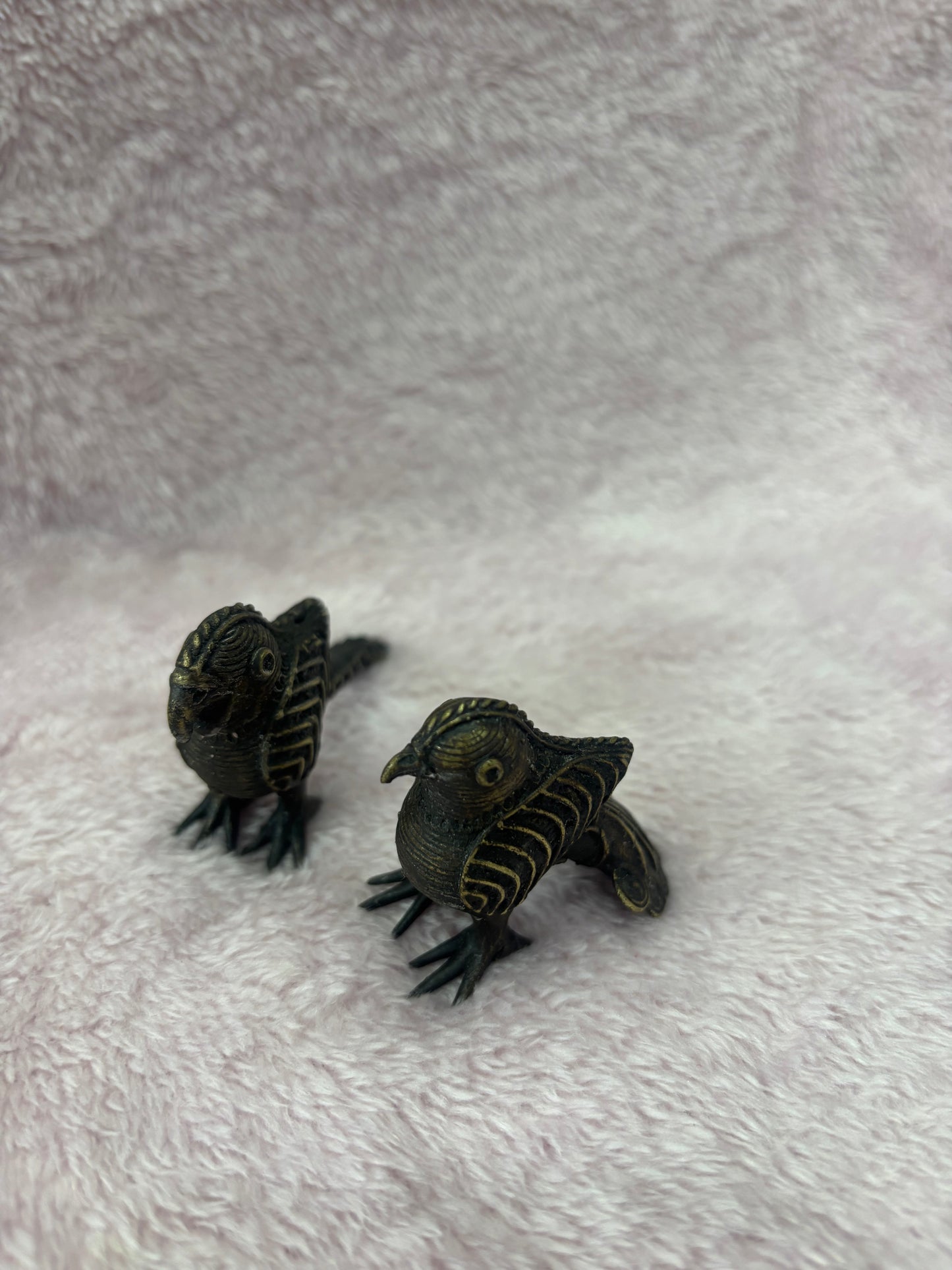 Z . ANTIQUE FORM FIGURE OF A PARROT AND BIRD PAIR