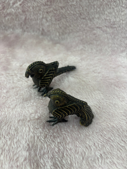 Z . ANTIQUE FORM FIGURE OF A PARROT AND BIRD PAIR