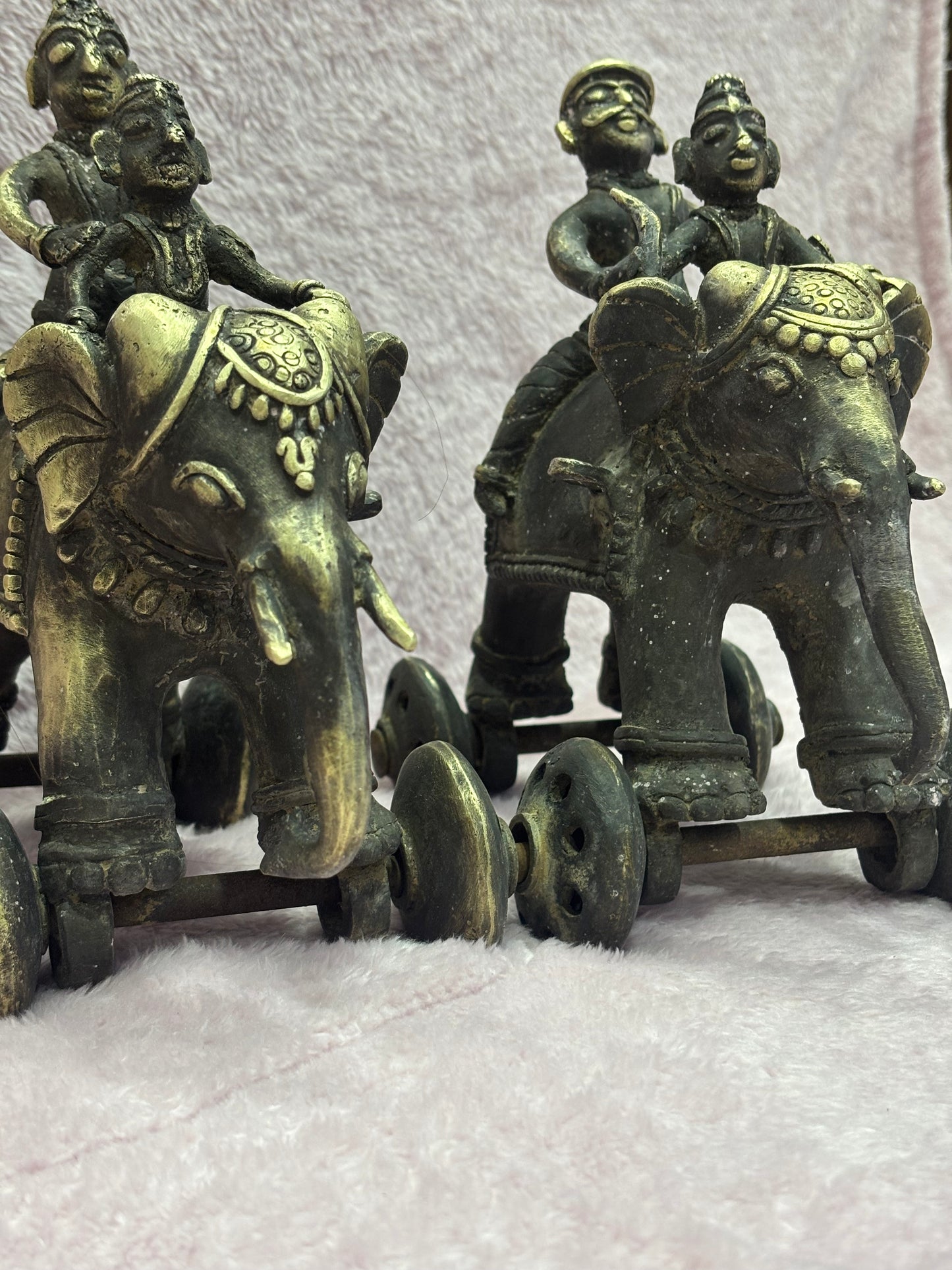 Z .ANTIQUE FORM STATUE OF 2 MEN SITTING ON ELEPHANT
