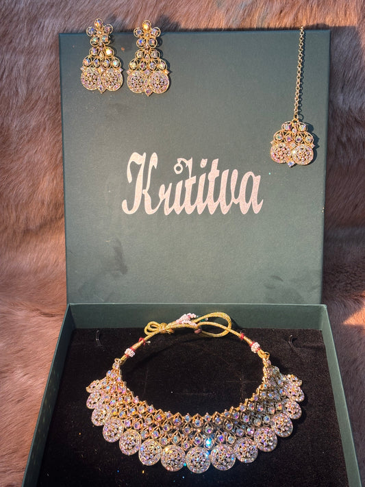 BEAUTIFUL GOLDEN SILVER STONE WORK CHOKAR WITH EARRING AND TIKA
