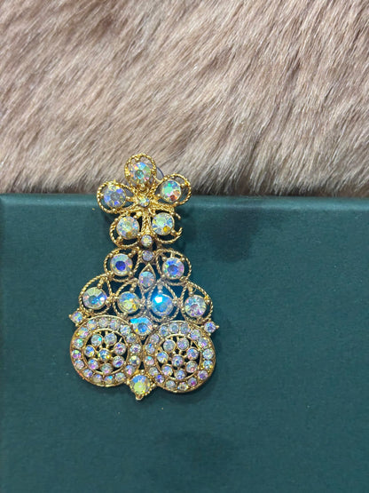 BEAUTIFUL GOLDEN SILVER STONE WORK CHOKAR WITH EARRING AND TIKA