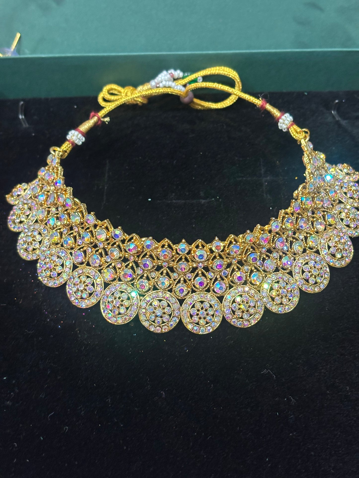 BEAUTIFUL GOLDEN SILVER STONE WORK CHOKAR WITH EARRING AND TIKA