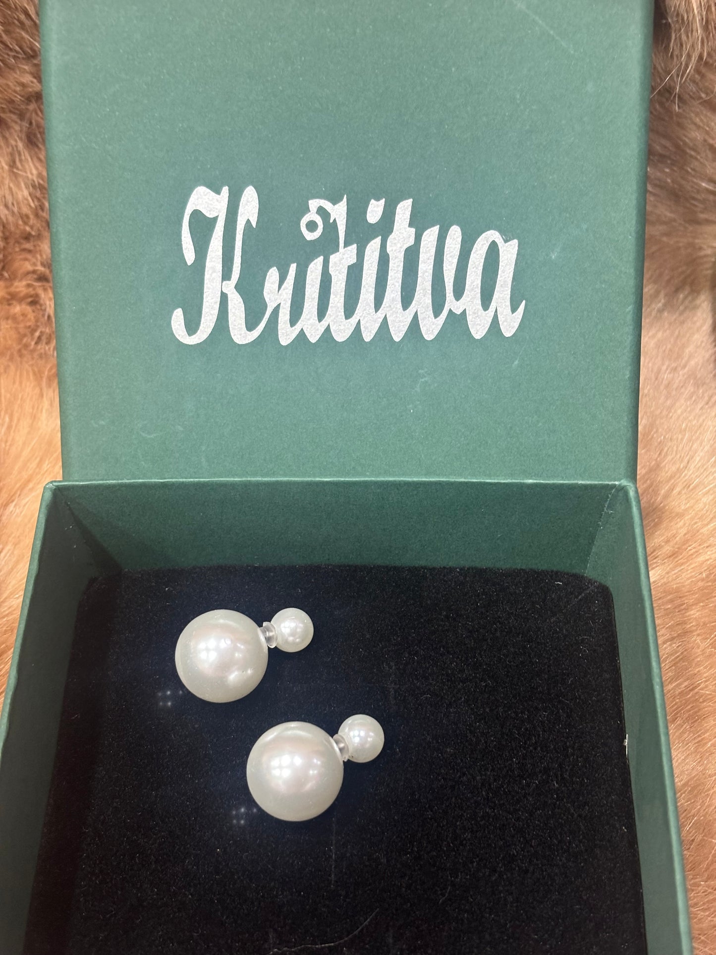 DUAL WAY USE VERY BEAUTIFUL PEARL EARRING