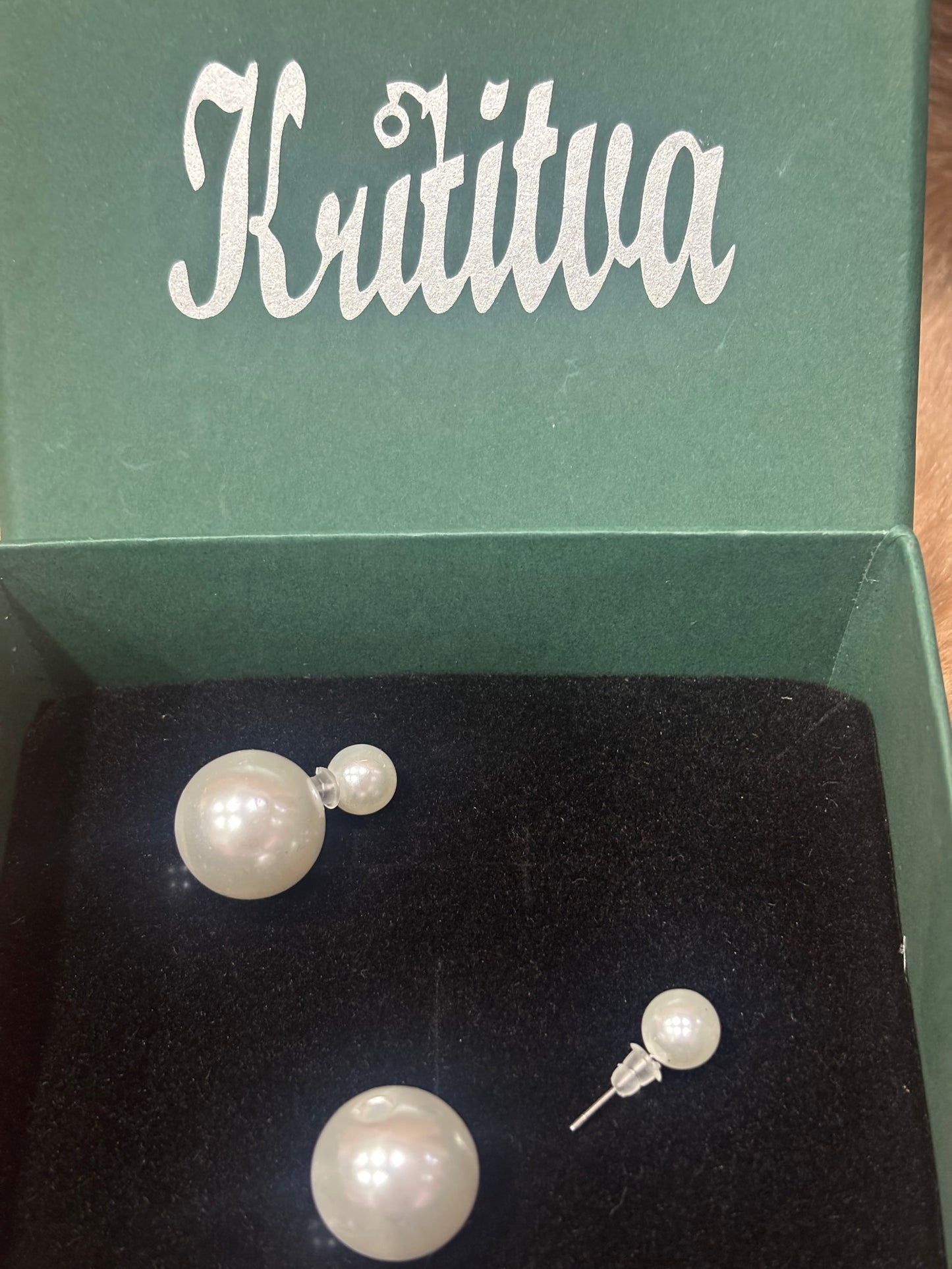 DUAL WAY USE VERY BEAUTIFUL PEARL EARRING