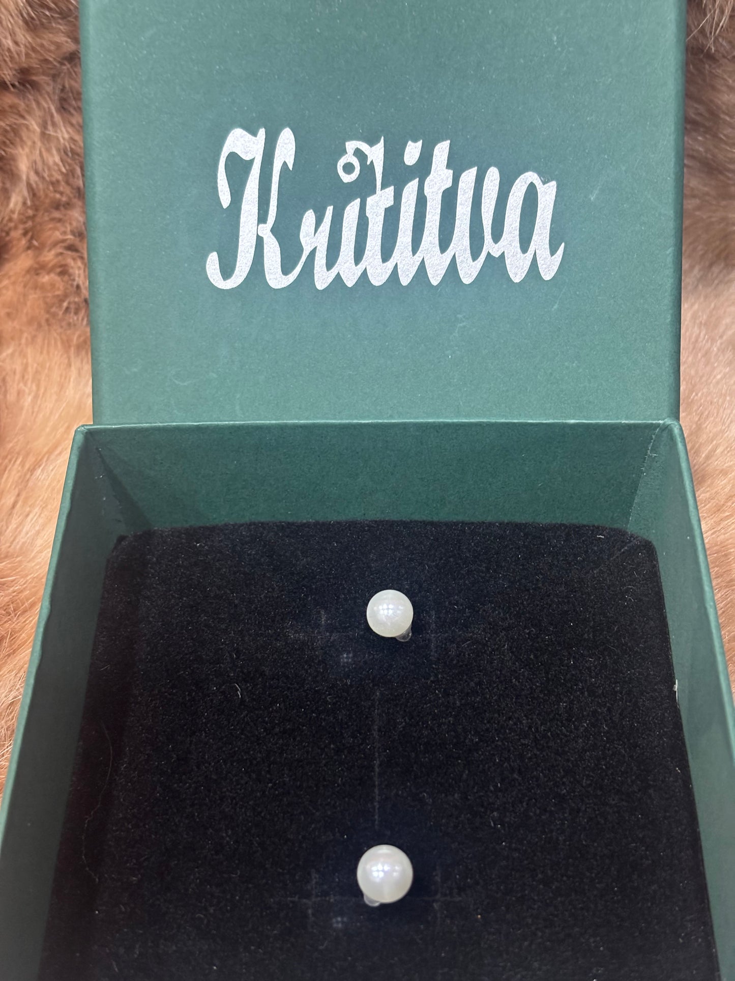 DUAL WAY USE VERY BEAUTIFUL PEARL EARRING