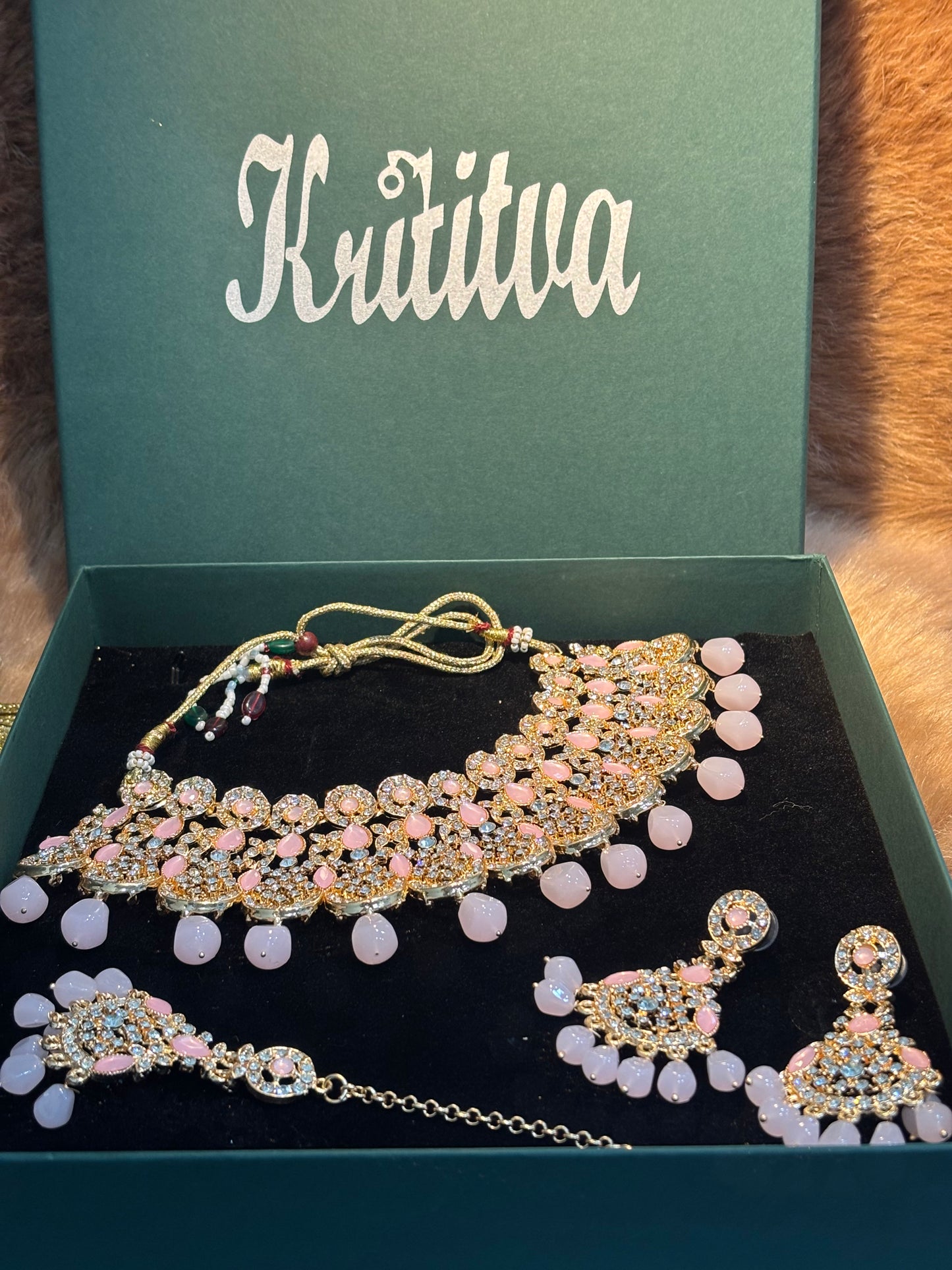 ENCHANTING GOLDEN AND  PINK STONE BEAUTIFULLY CRAFTED CHOKAR SET