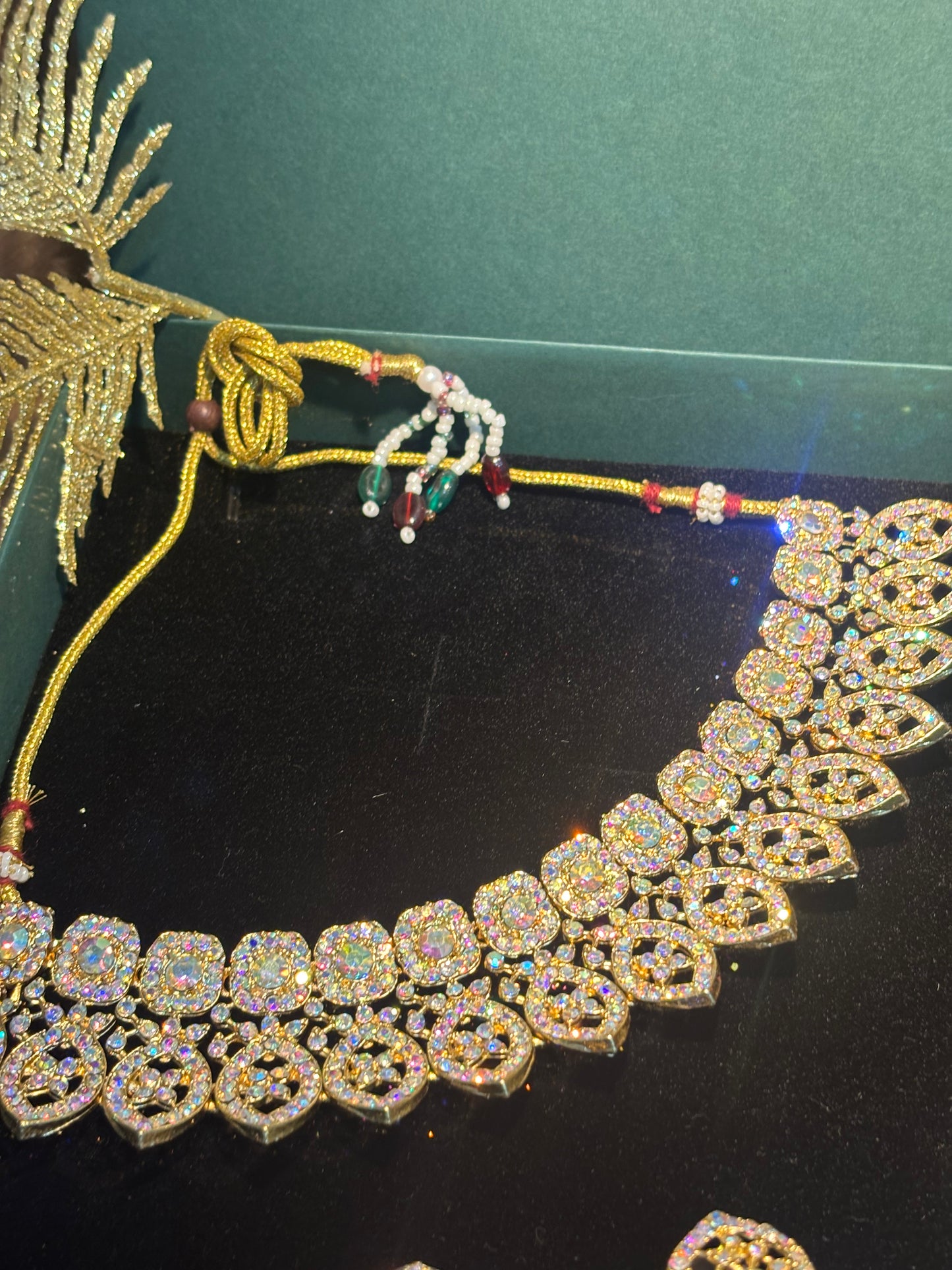 BEAUTIFUL GOLDEN FLORAL AND PETAL WORK WITH STONE CHOKER SET