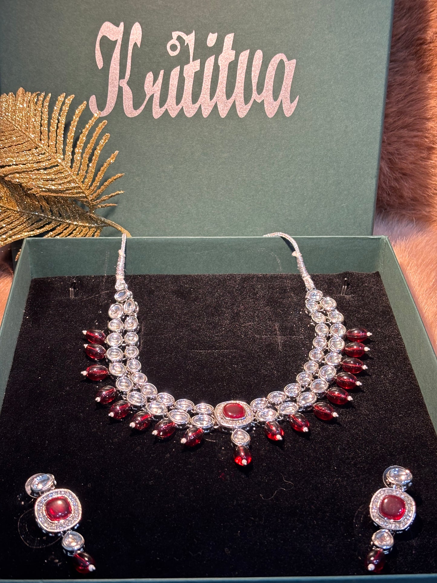 ENCHANTING AND ROYAL ,  RUBY STONE NECKLACE SET .