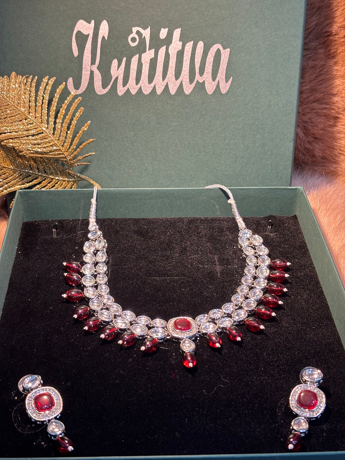 ENCHANTING AND ROYAL ,  RUBY STONE NECKLACE SET .