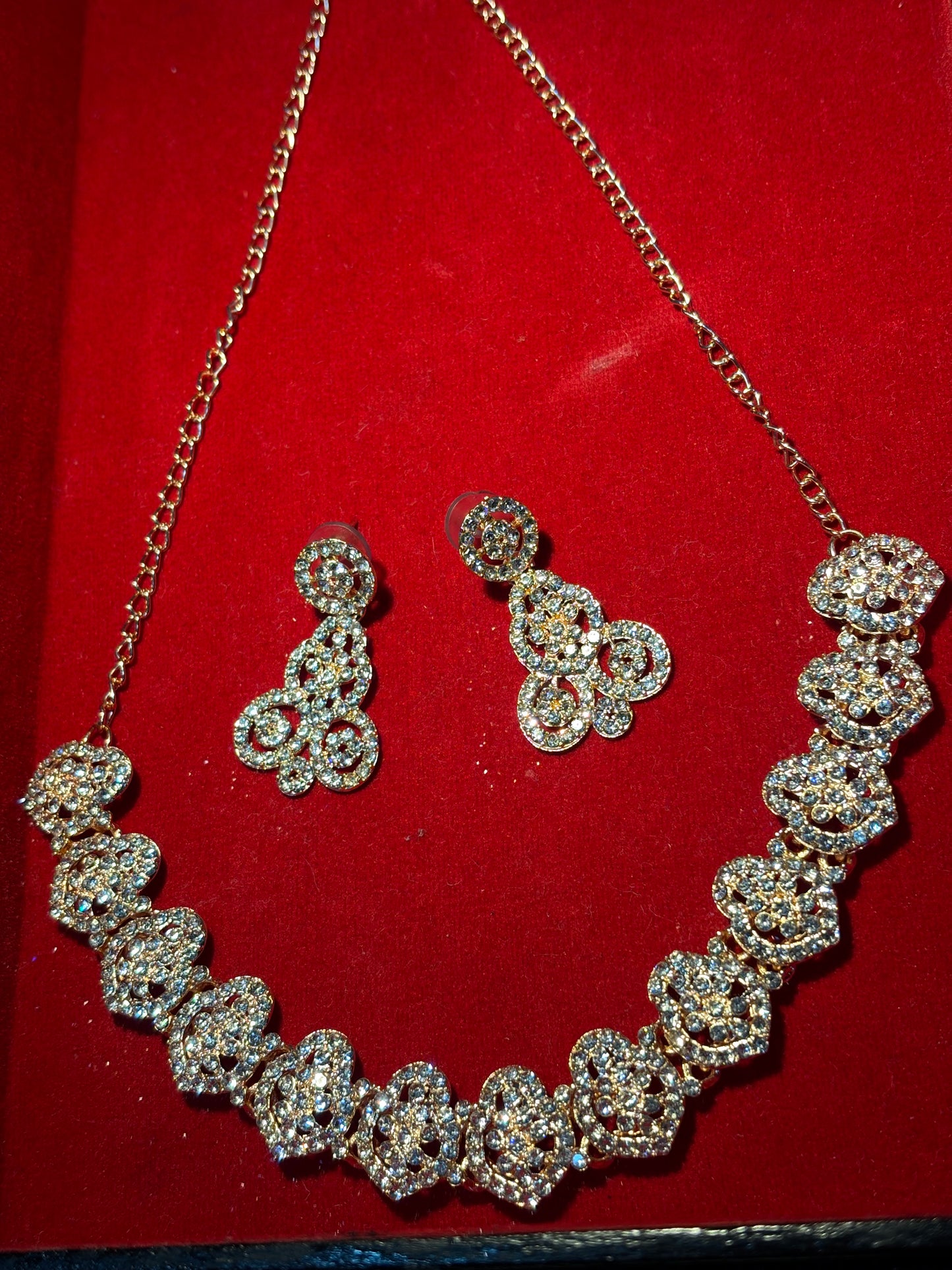 BEAUTIFUL ROSE GOLD STONE NECKLACE