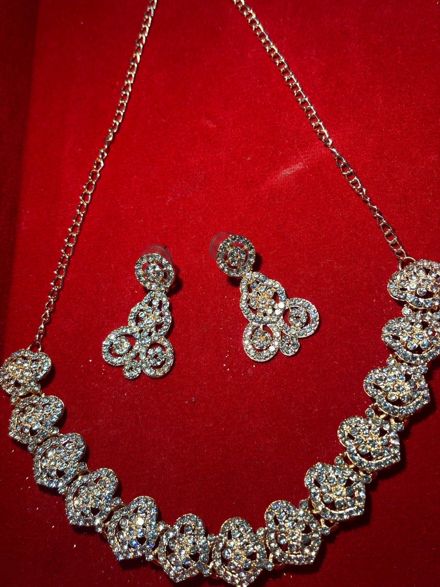 BEAUTIFUL ROSE GOLD STONE NECKLACE
