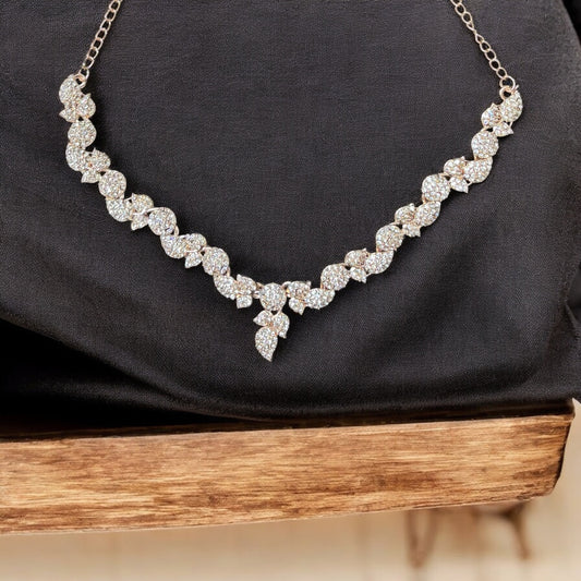BEAUTIFULLY DESIGNED ROSE GOLD NECKLACE SET